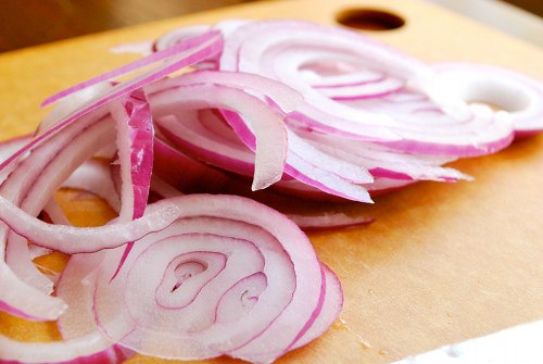 Sliced Red Onions Chicken Alfredo Pizza with Spinach and Red Onion recipe and image by Lacey Stevens-Baier, a Sweet Pea Chef