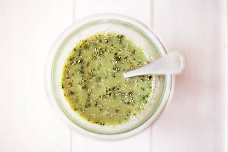 Matcha Chia Pudding | Just 5 ingredients, clean, healthy, and vegan matcha chia seed pudding that will make every day better. www.asweetpeachef.com