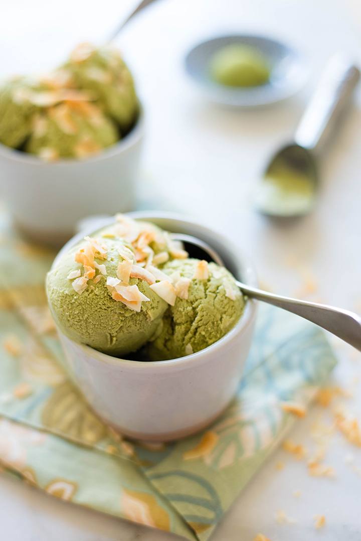 Close up view of 2 bowls of Matcha Frozen Yogurt, made with healthy matcha green tea. 