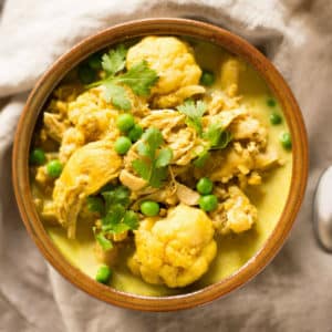 Slow Cooker Chicken Cauliflower Curry | How to make slow cooker chicken cauliflower curry that is easy, healthy, and delicious! | A Sweet Pea Chef