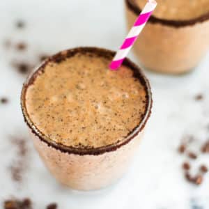 Healthy Coffee Smoothie Recipe | Ready in 5 minutes, this Healthy Coffee Smoothie is the perfect breakfast recipes for busy mornings | A Sweet Pea Chef