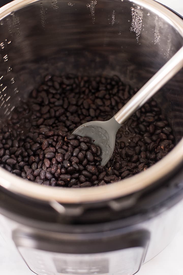 Plain black beans in the instant pot.