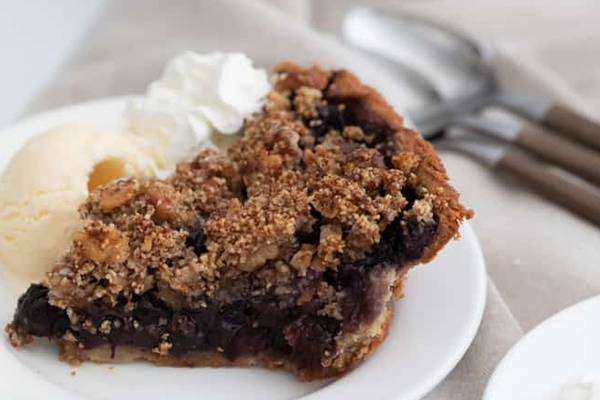 Healthy Blueberry Pie | With Sweet Crumble Topping