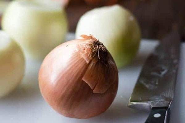 How To Cut An Onion Without Crying